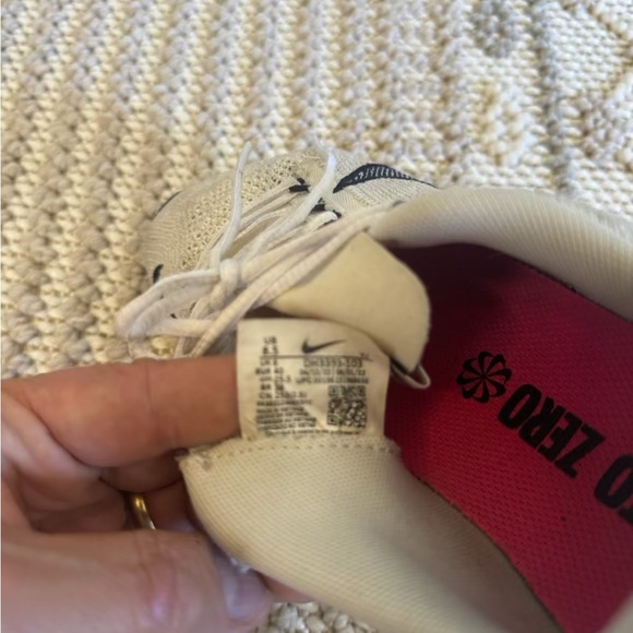 Good condition Nike women shoes - Picture 4 of 4